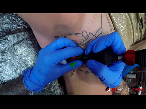 ❤️ Fìor tattooed hottie Sully Savage fhuair tattoo air a clitoris ❤️❌ Gnè aig gd.tube-sexer.ru ❌️❤